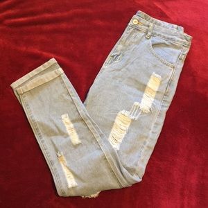 Light Wash Ripped Mom Jeans